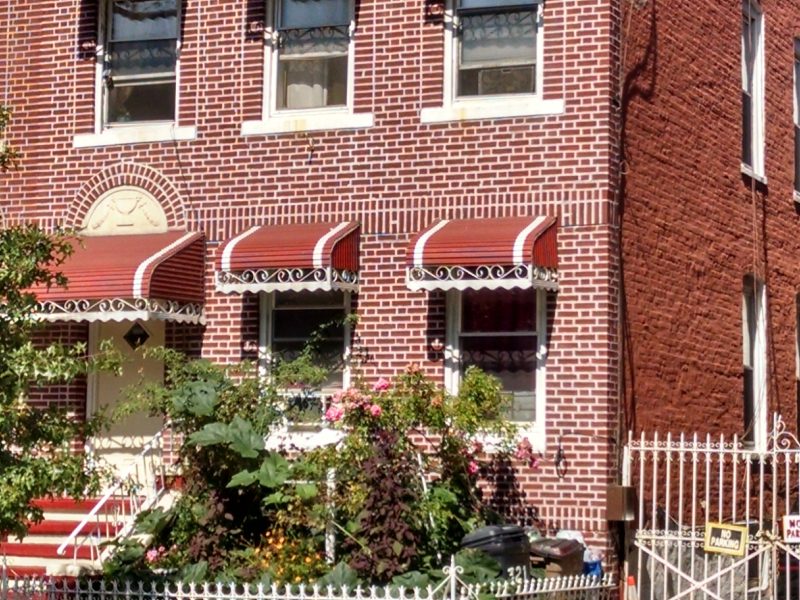 Brick Free Market Property with Air Rights