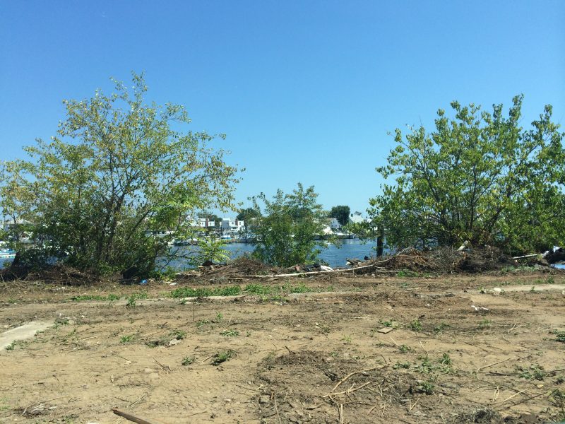 ~24,048 Buildable SF for Residential Waterfront Development