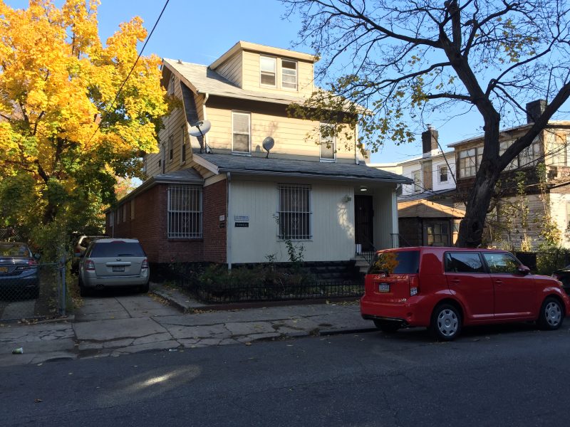 ~10,400 Buildable SF Development Site