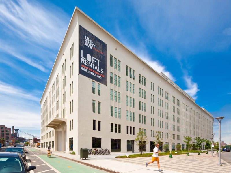 6,750 SF Ground Floor Retail Space in Luxury Waterfront Building
