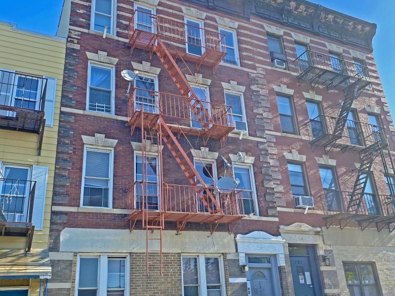 12 Unit Building in Greenwood Heights