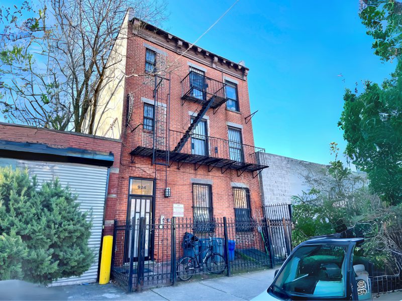 5-Unit Free Market Multifamily Building in Prospect-Crown Heights Border
